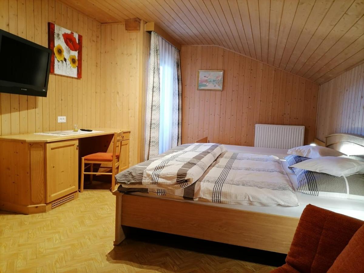 Gasthaus Oberkirn Schenna Extérieur photo